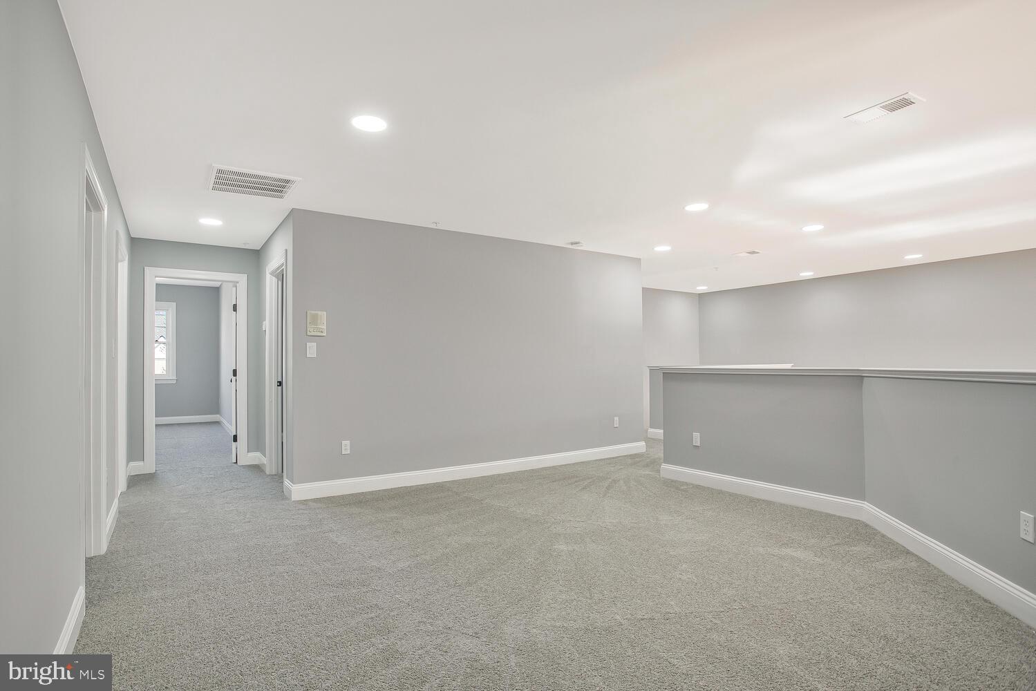 HIDDEN BLUFF - Residential