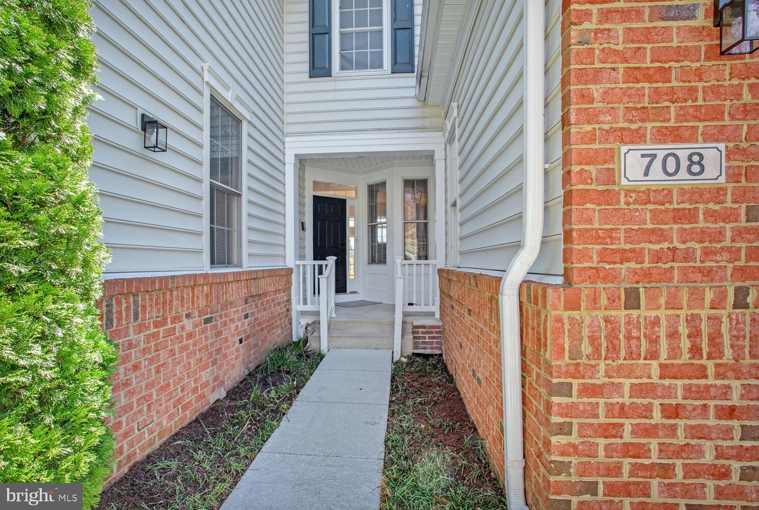 708 HIDDEN BLUFF CIRCLE