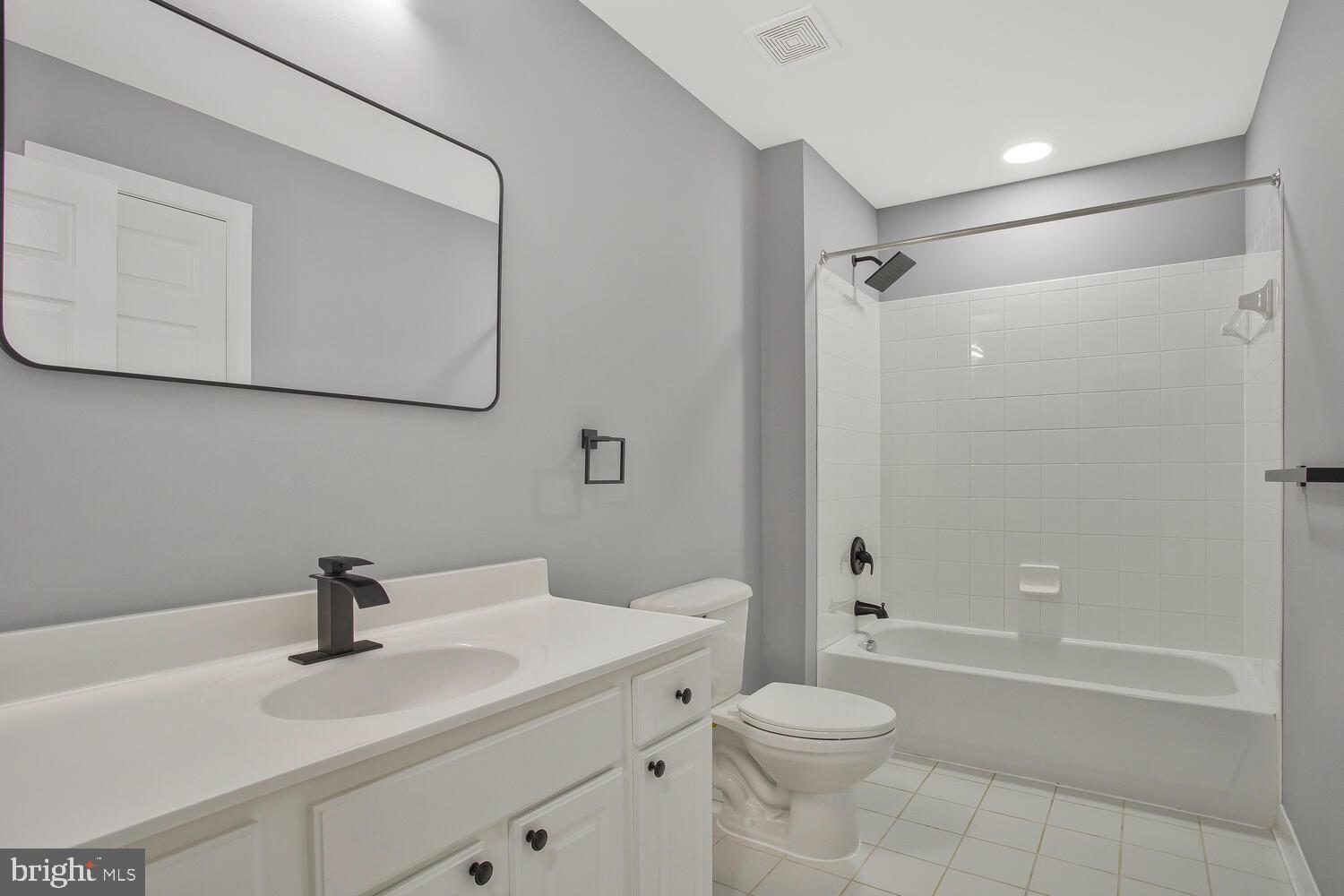 HIDDEN BLUFF - Residential