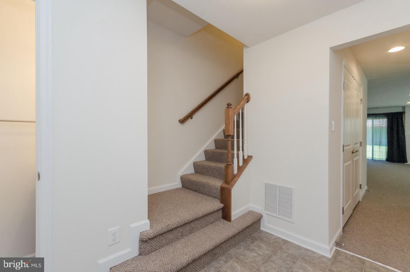 POTOMAC STATION - Residential Lease