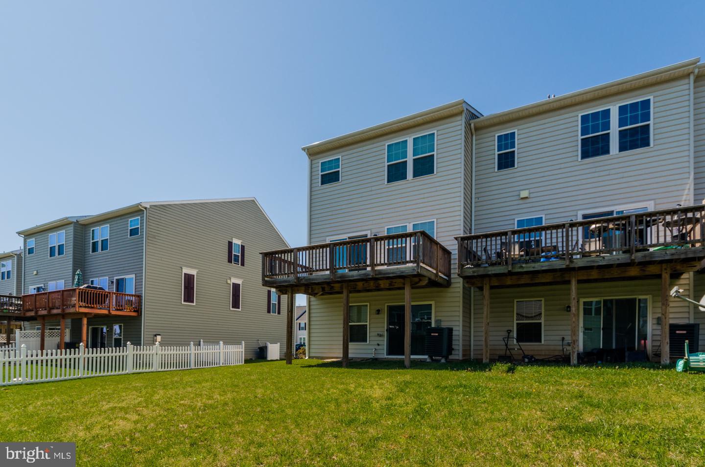 POTOMAC STATION - Residential Lease