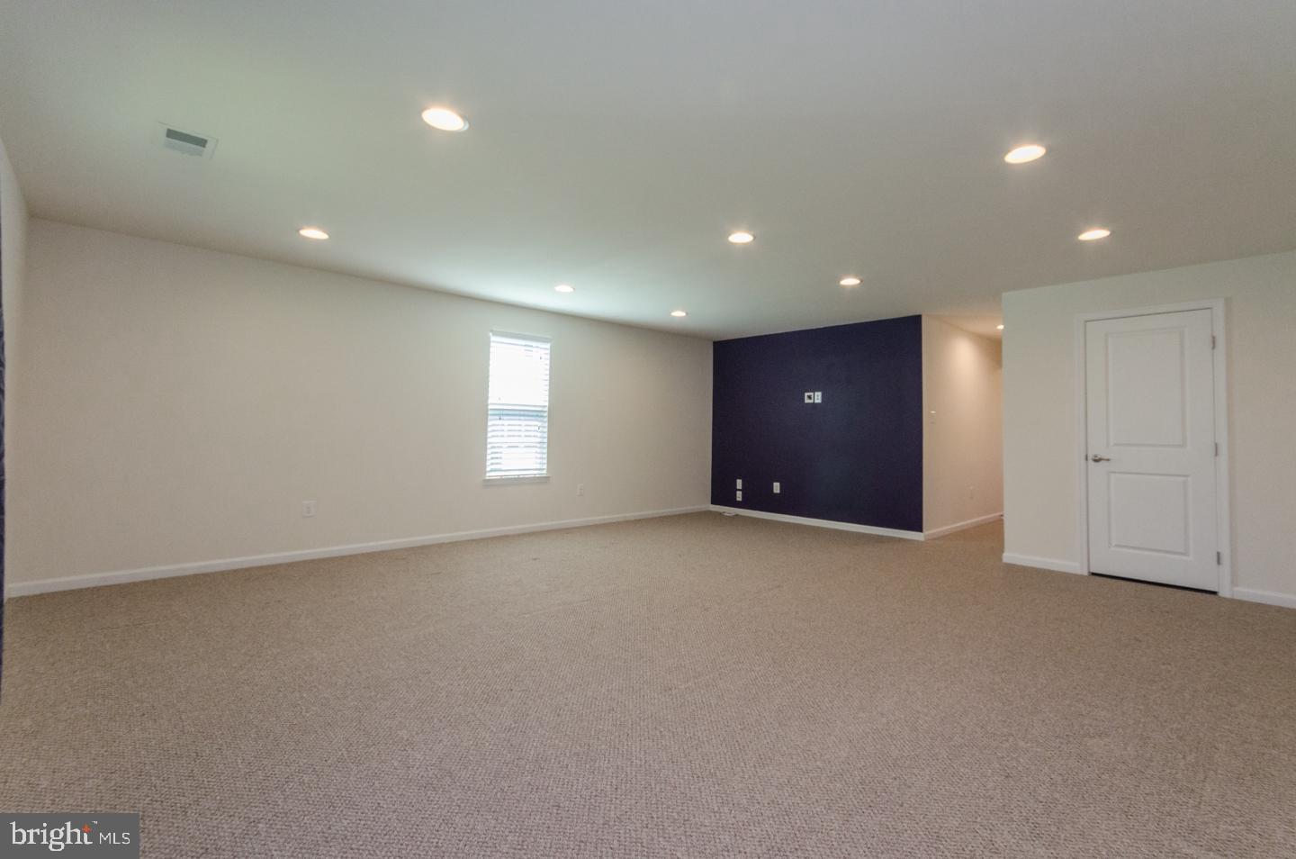 POTOMAC STATION - Residential Lease