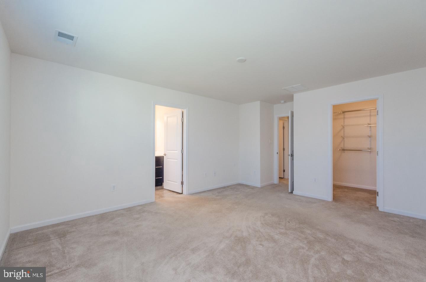 POTOMAC STATION - Residential Lease