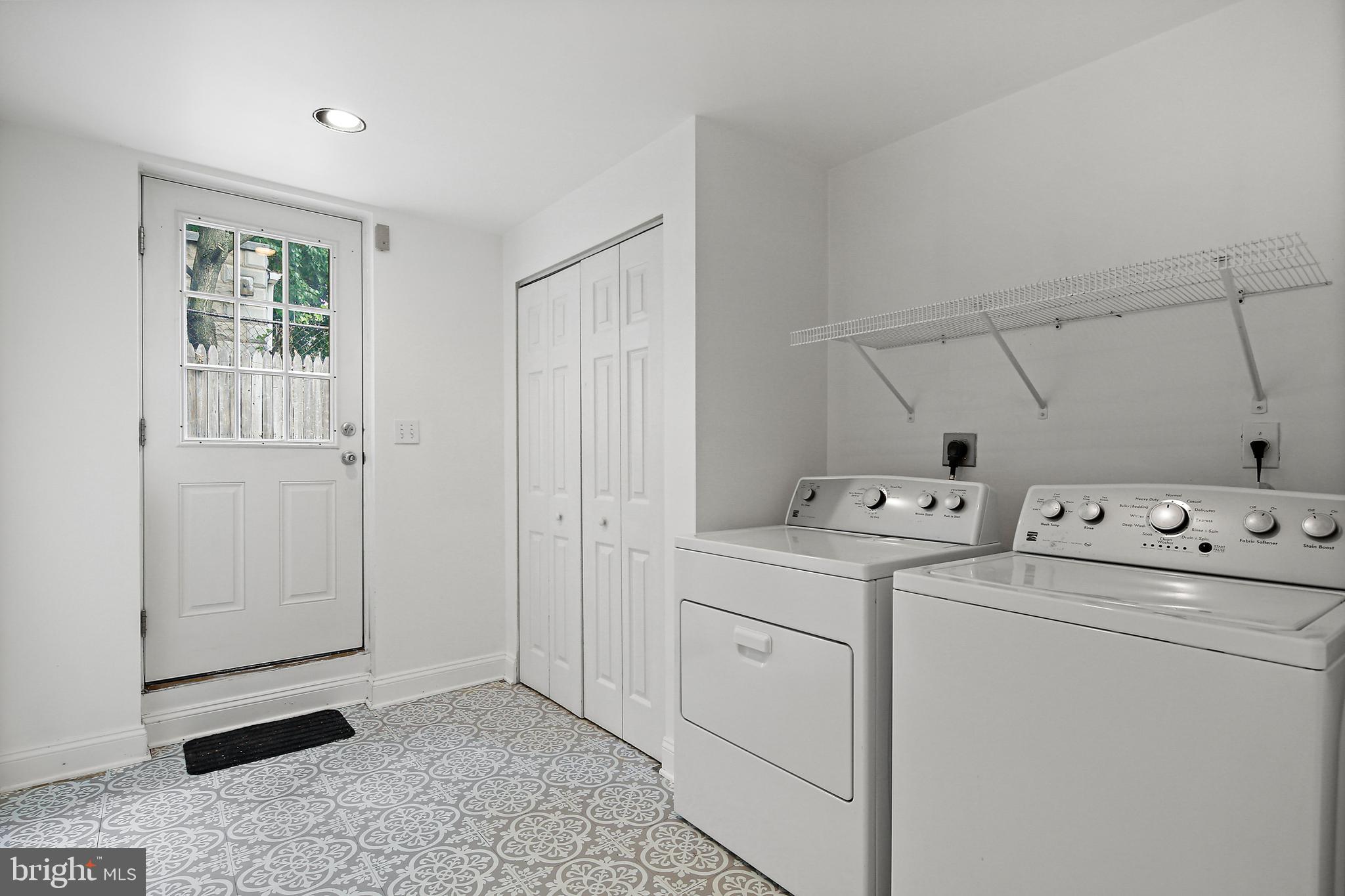 RIVERSIDE - Residential