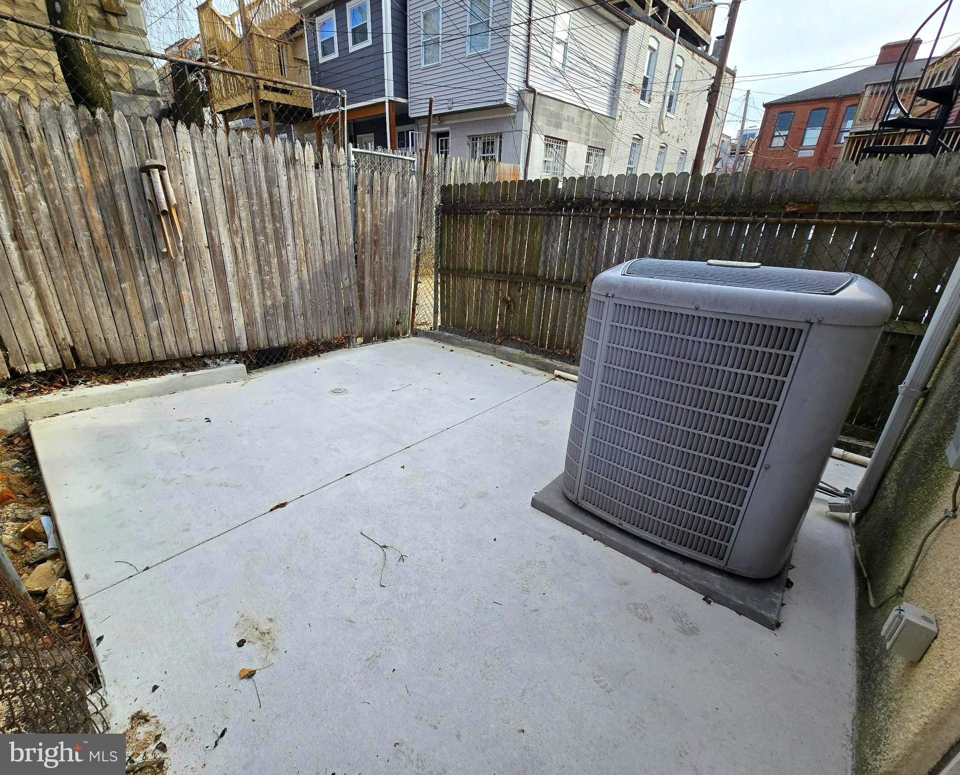 RIVERSIDE - Residential