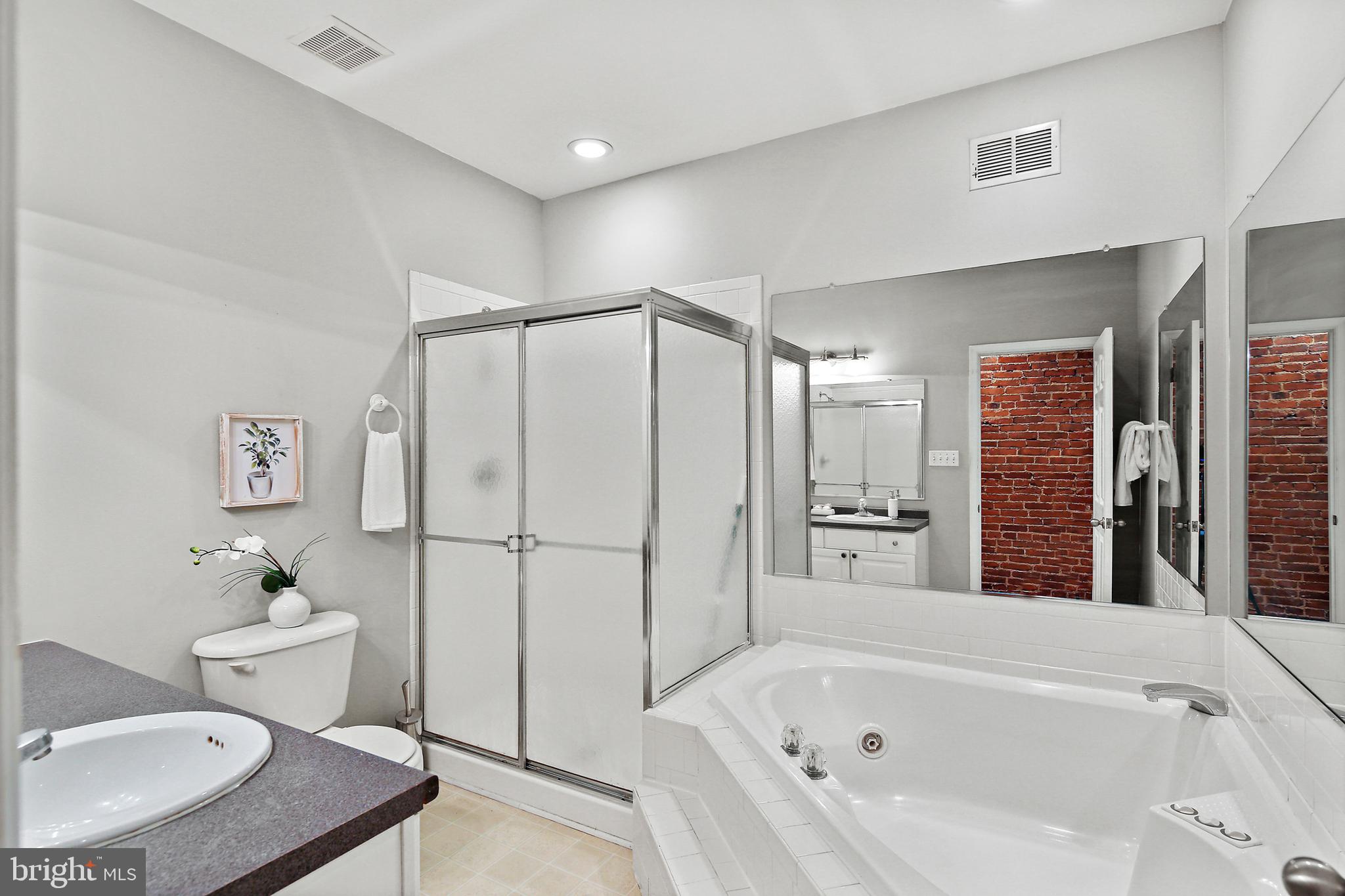 RIVERSIDE - Residential