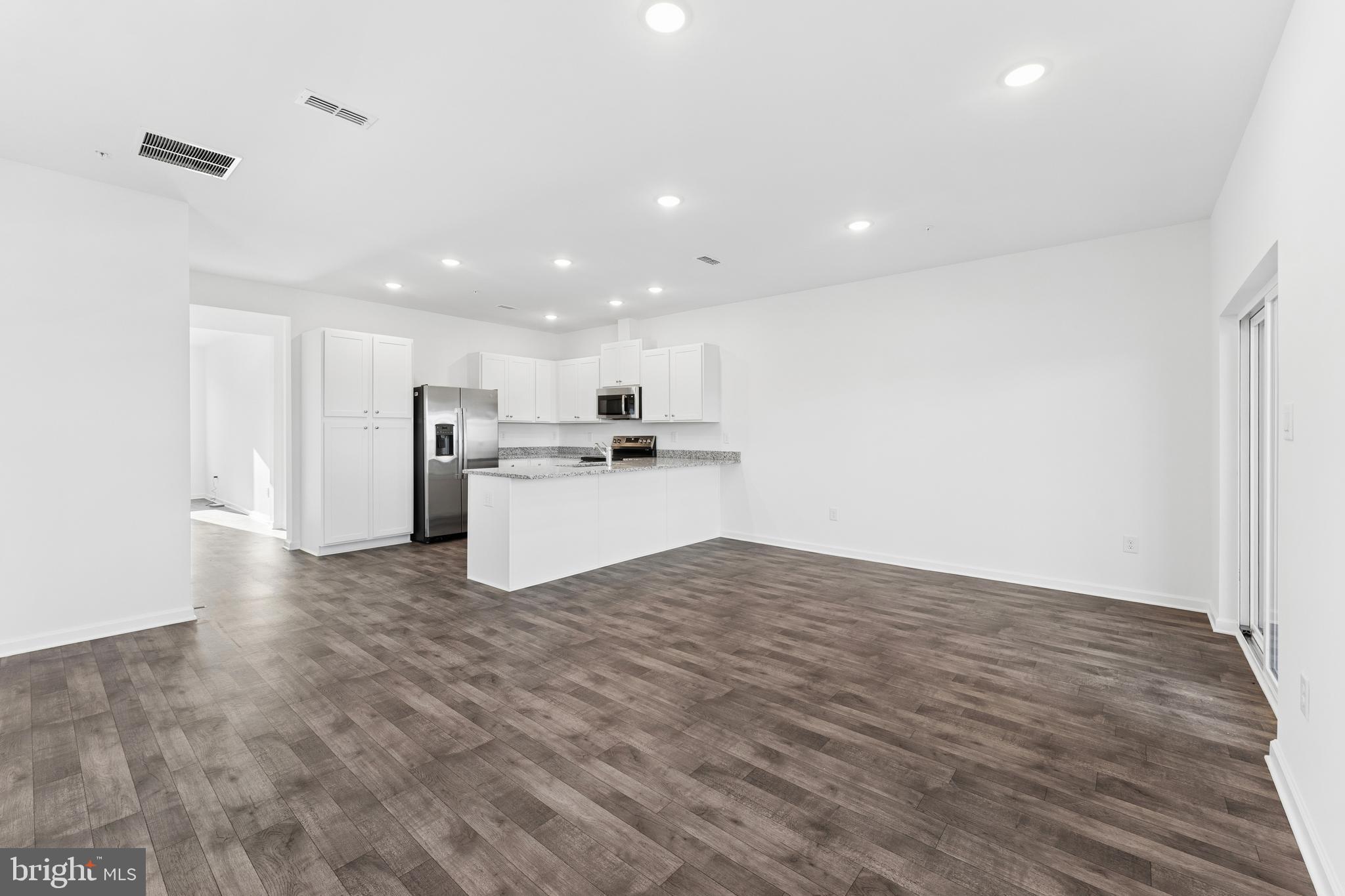 313 CLEMENT LOOP