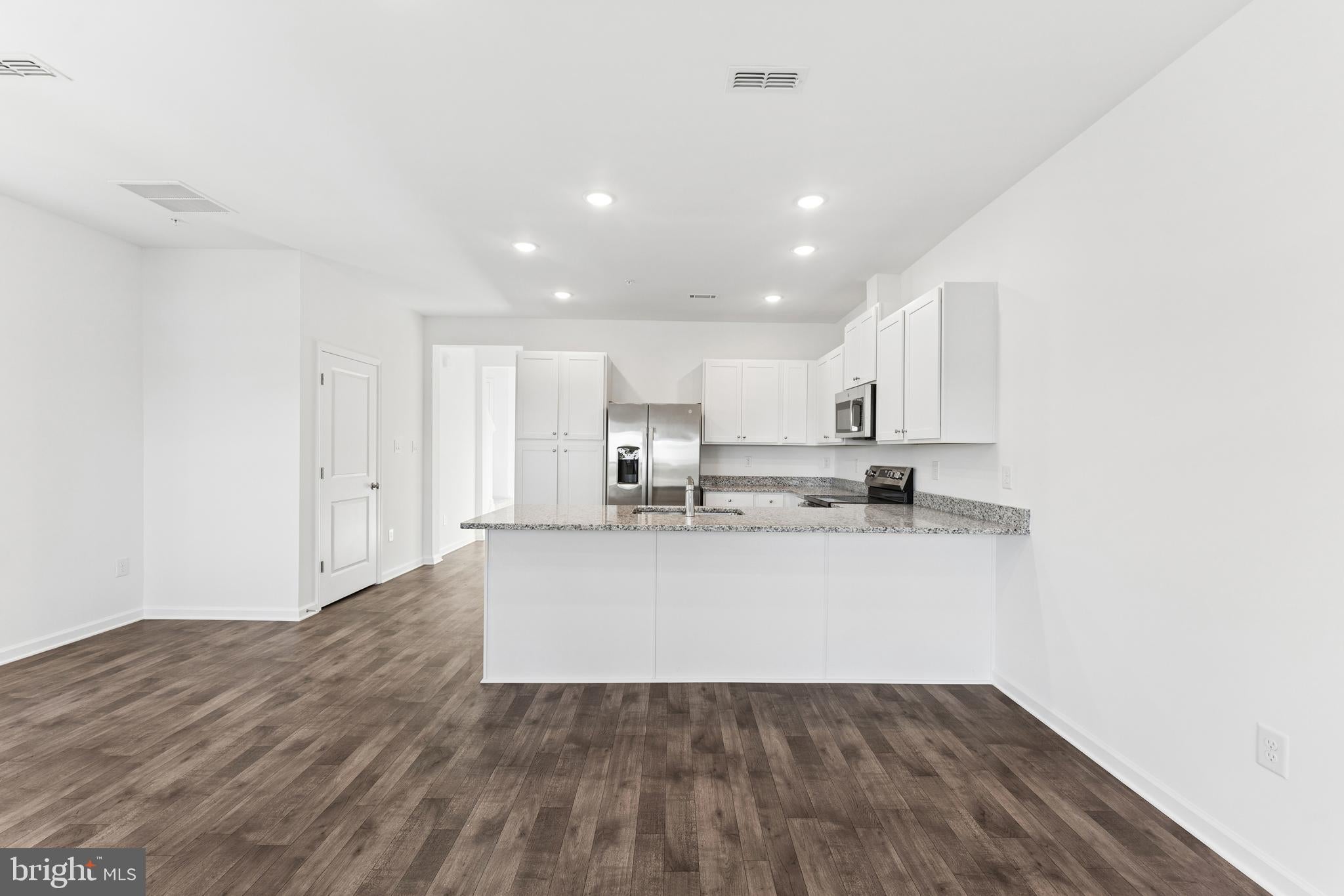 313 CLEMENT LOOP