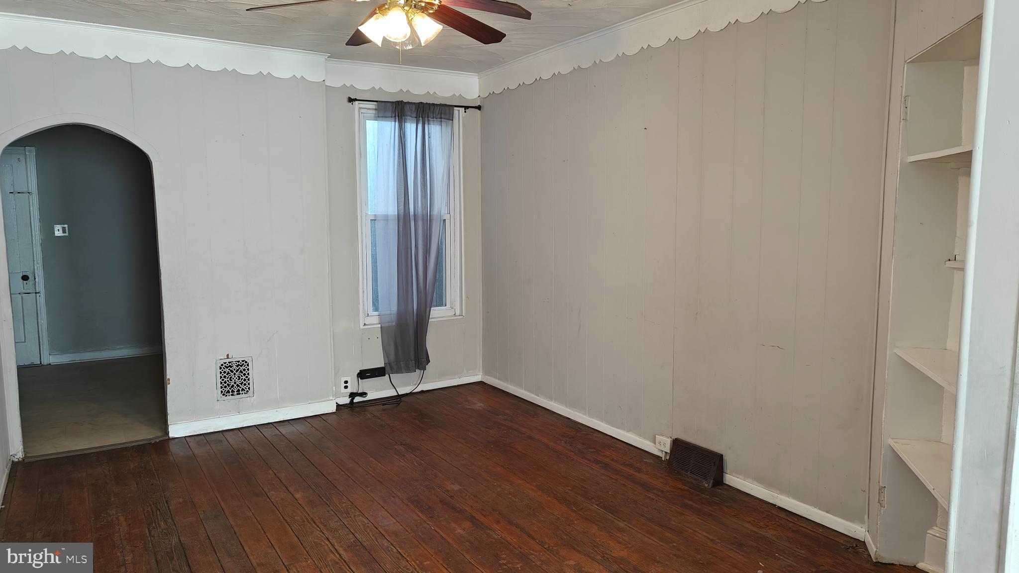 NORRISTOWN - Residential