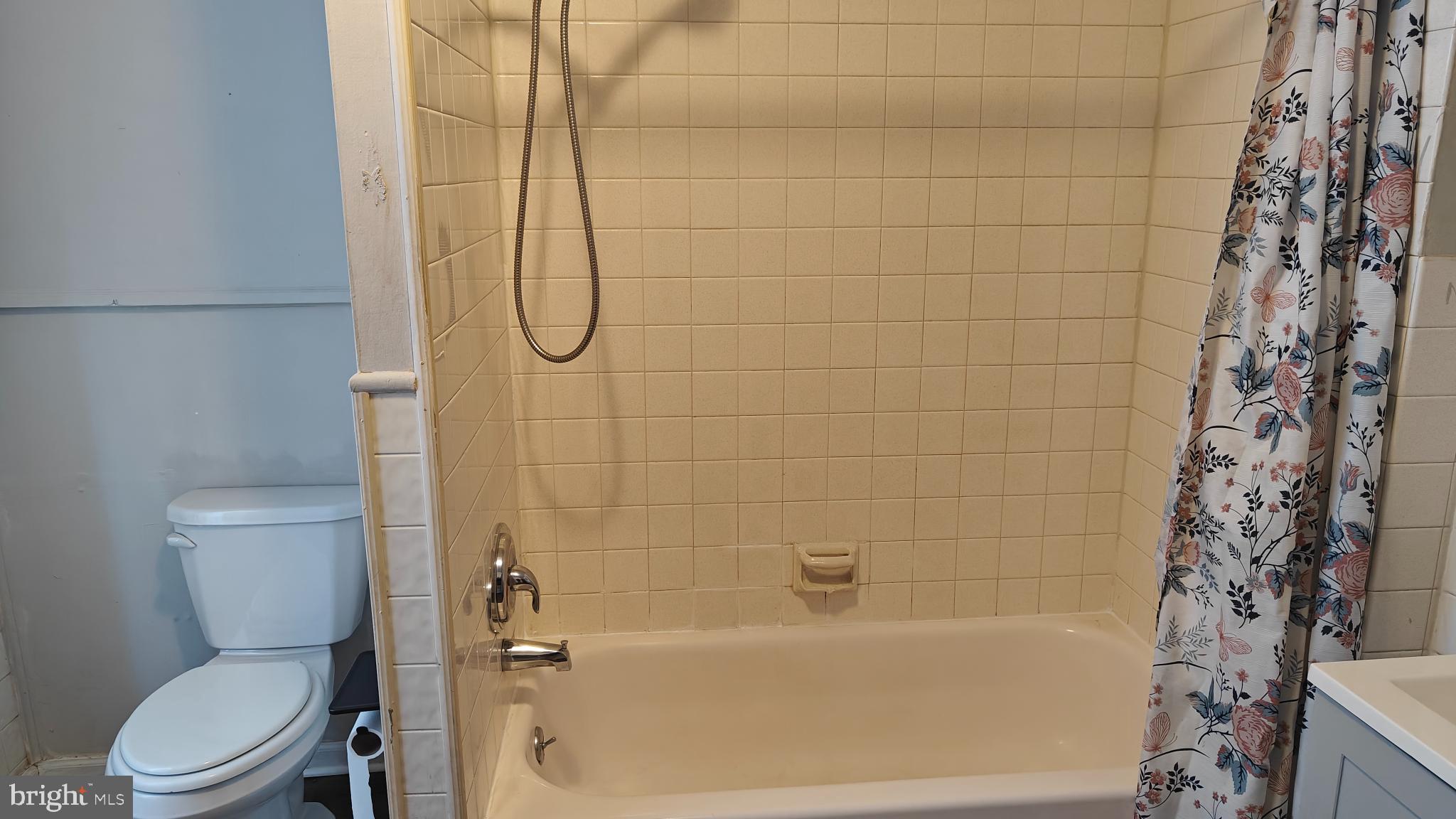 NORRISTOWN - Residential