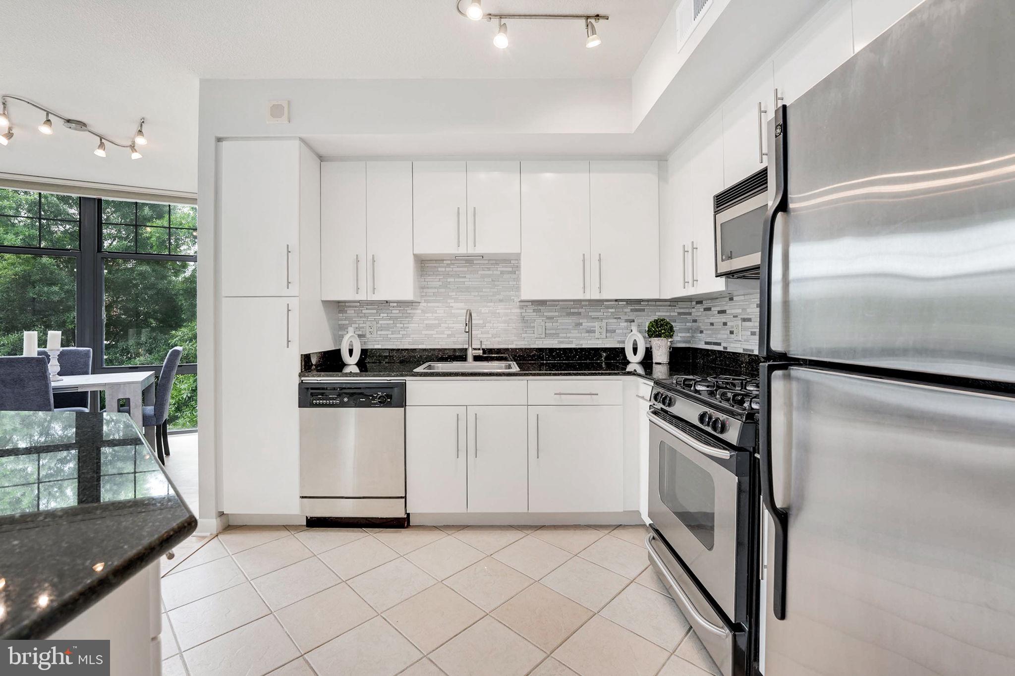 CLARENDON - Residential