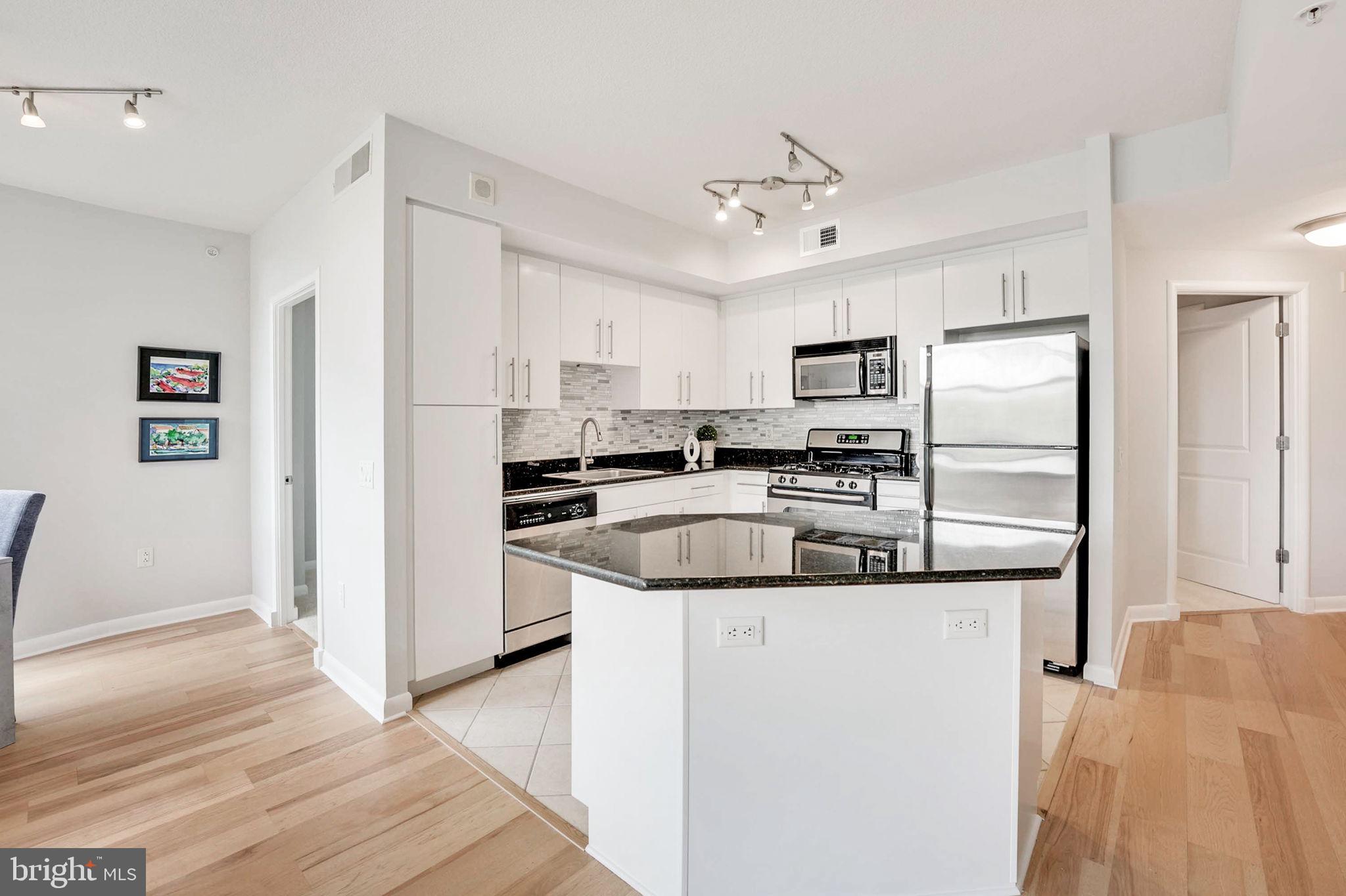 CLARENDON - Residential