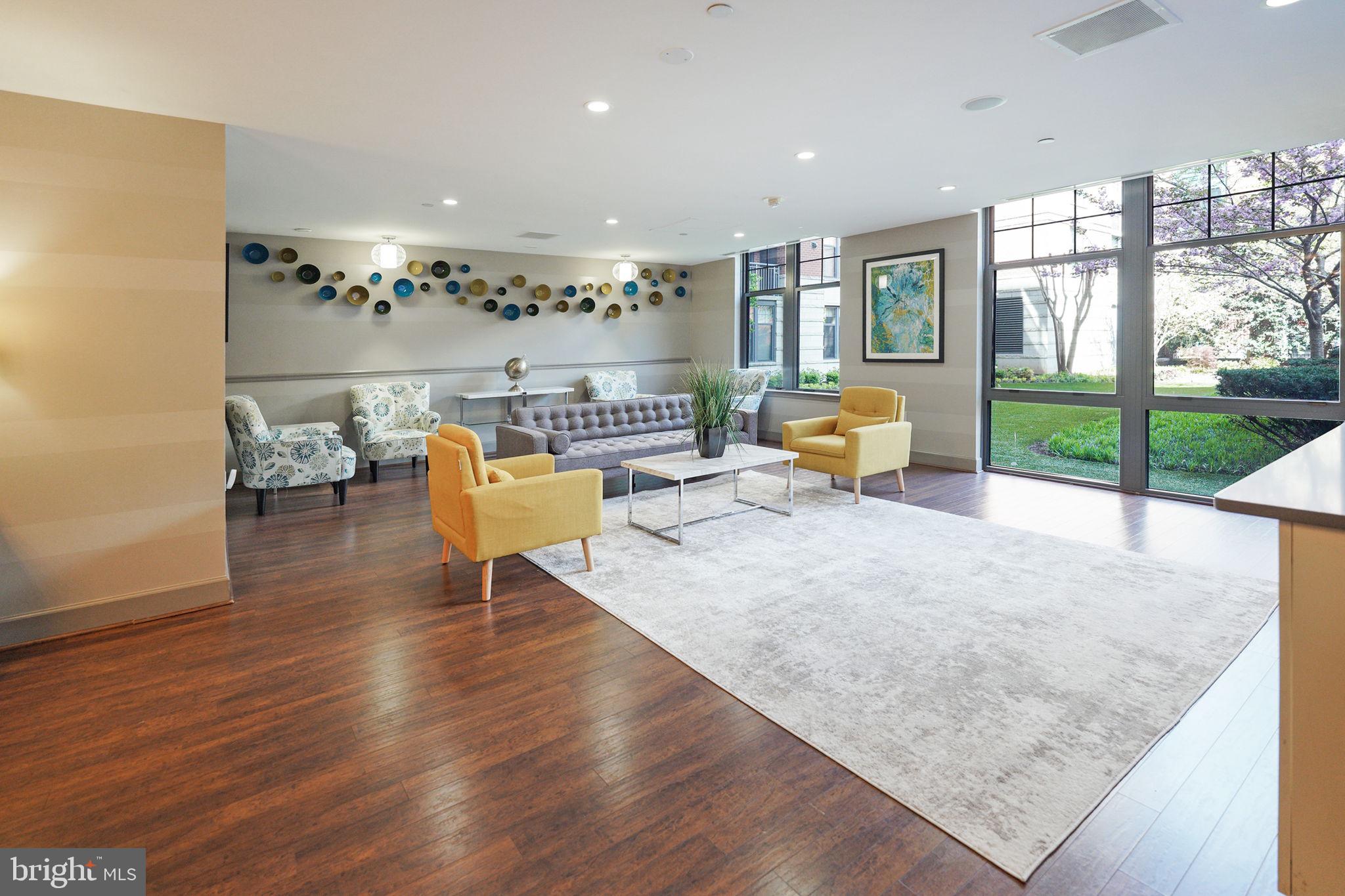 CLARENDON - Residential