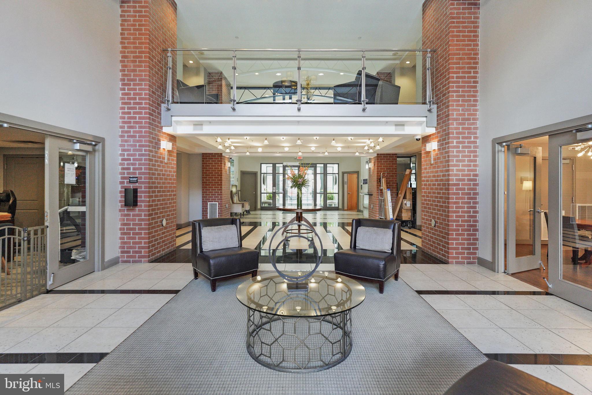 CLARENDON - Residential