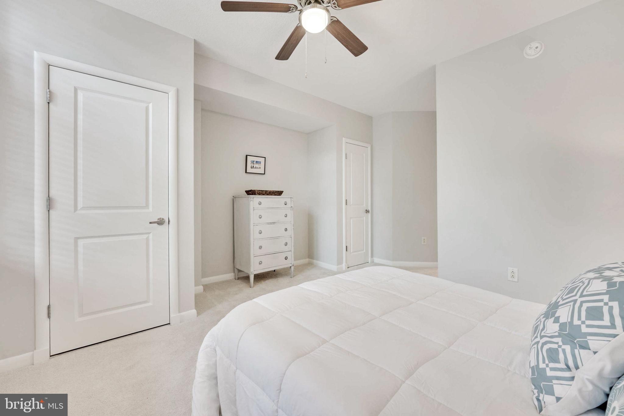 CLARENDON - Residential