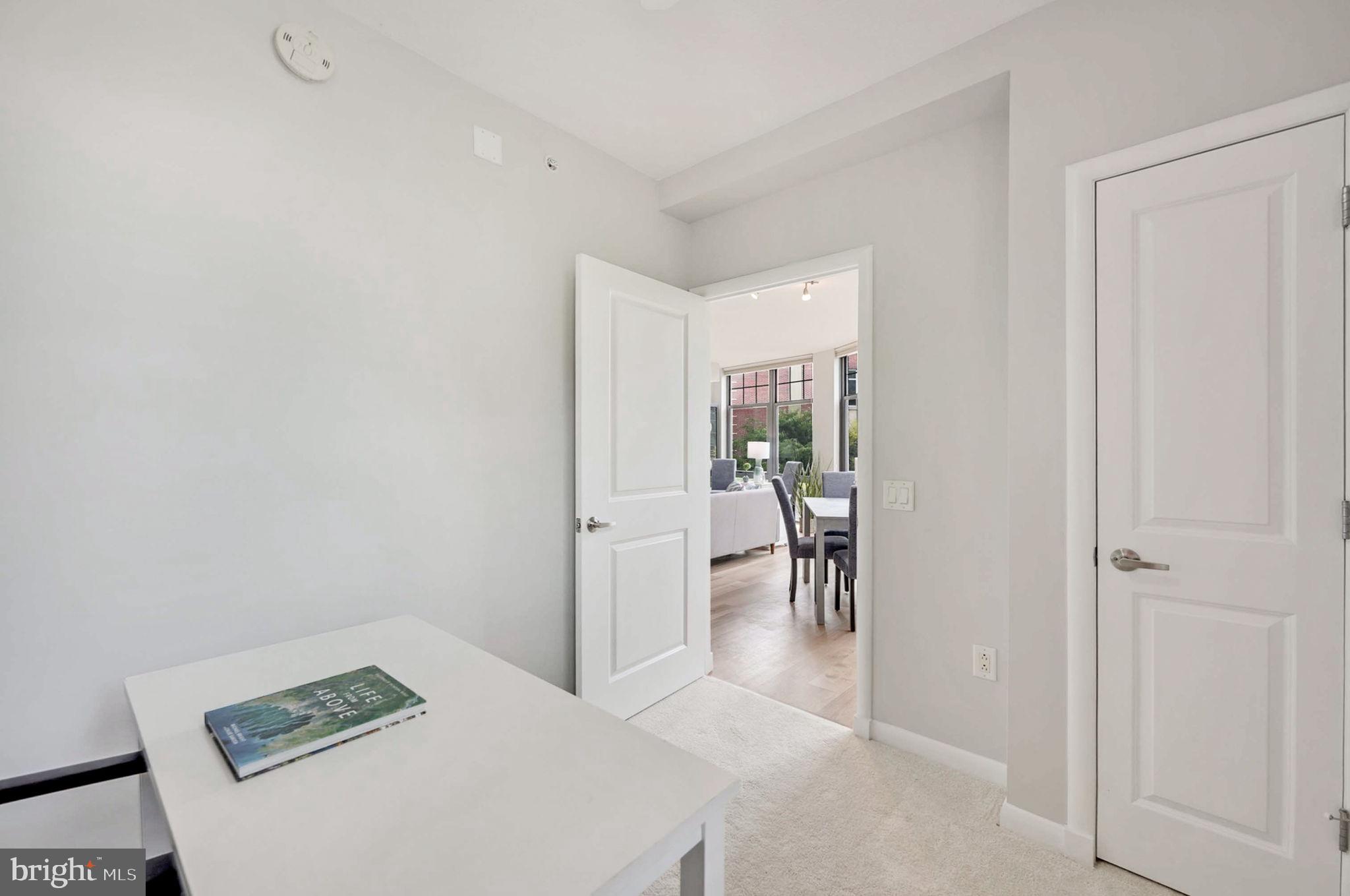 CLARENDON - Residential