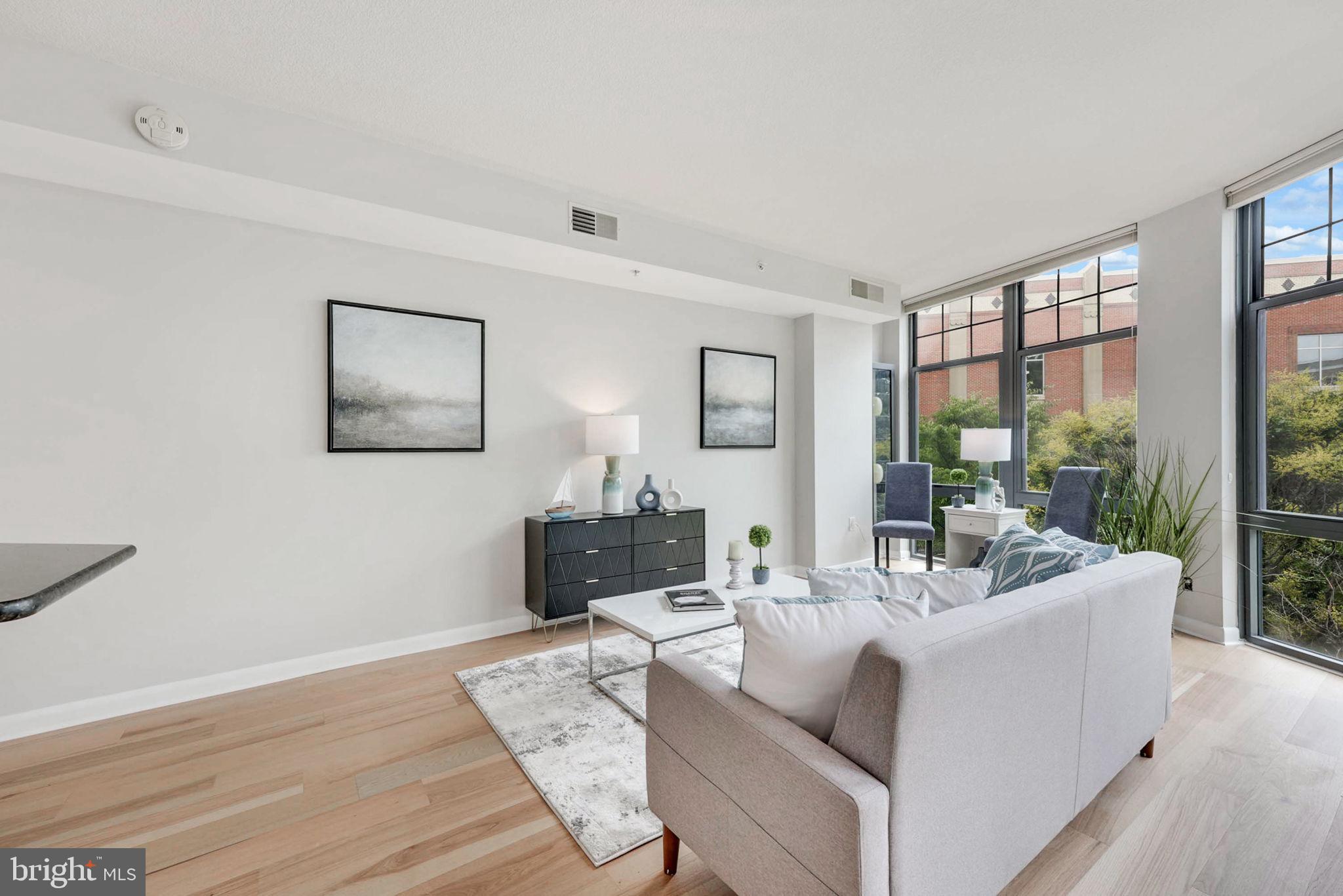 CLARENDON - Residential