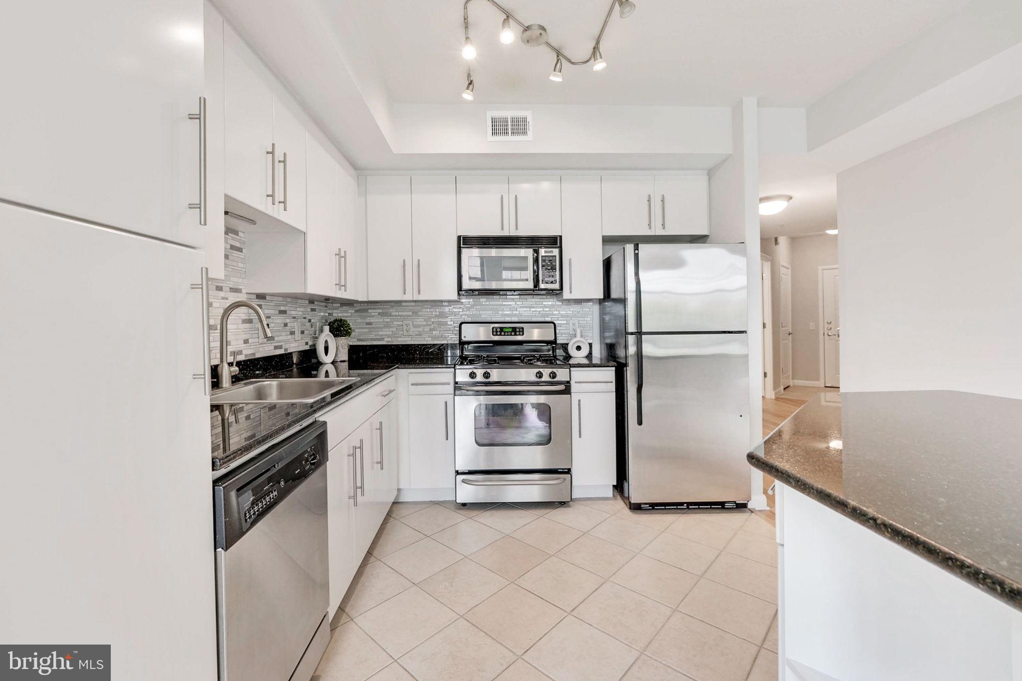 CLARENDON - Residential