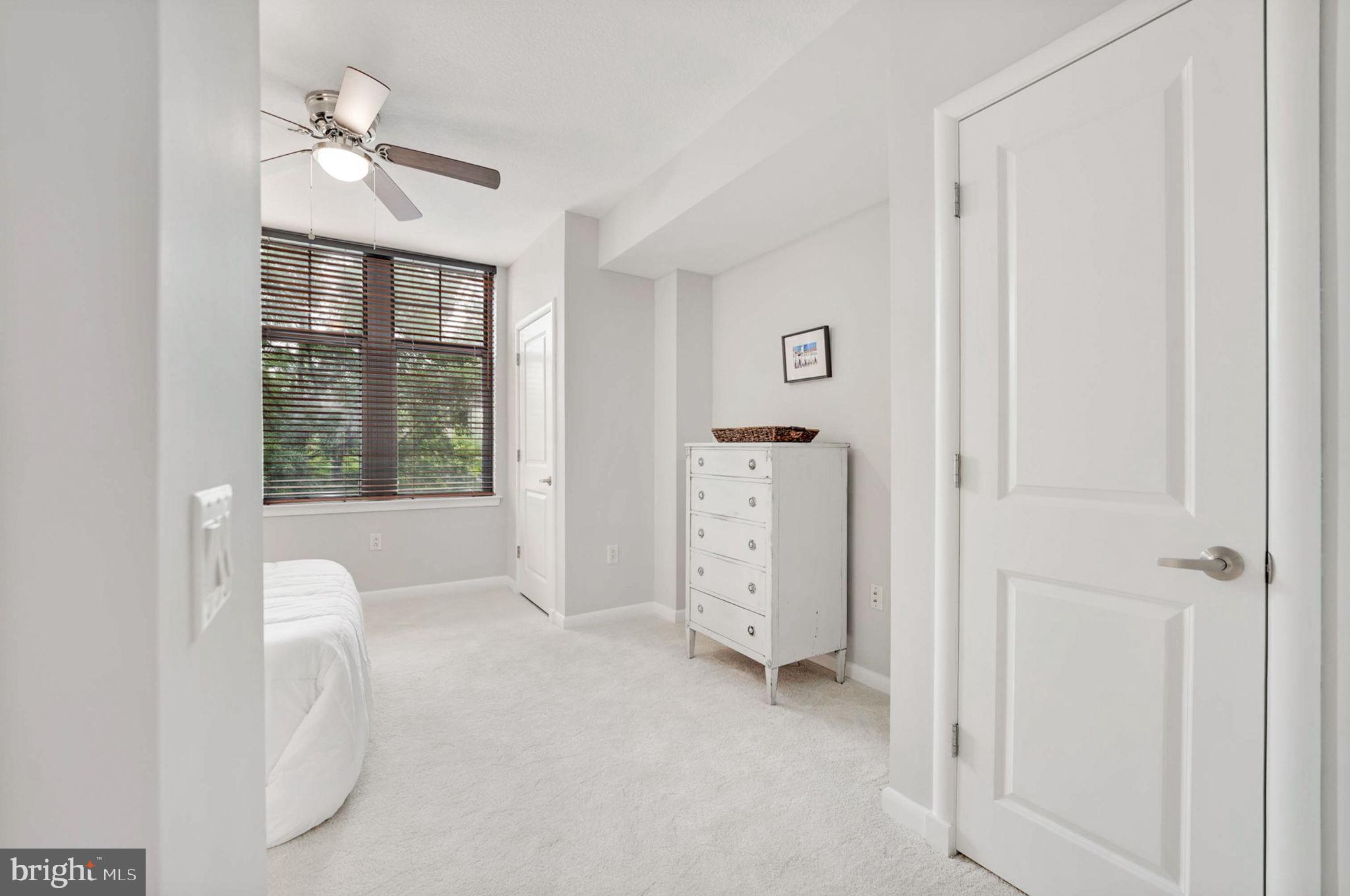 CLARENDON - Residential