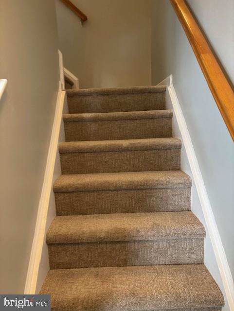 LAFAYETTE VILLAGE - Residential Lease