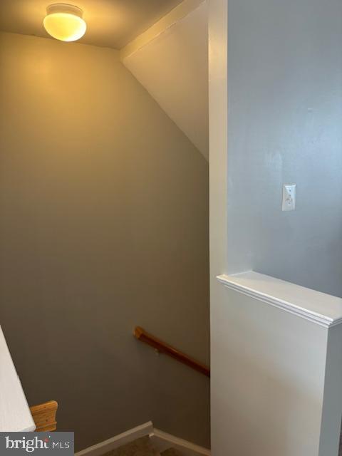 LAFAYETTE VILLAGE - Residential Lease