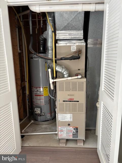 LAFAYETTE VILLAGE - Residential Lease