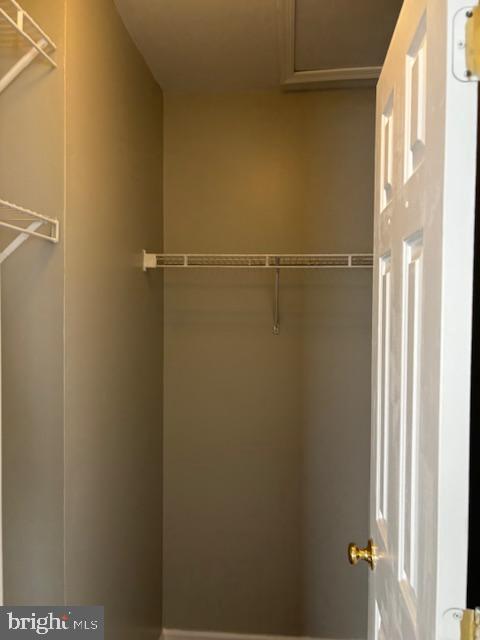 LAFAYETTE VILLAGE - Residential Lease