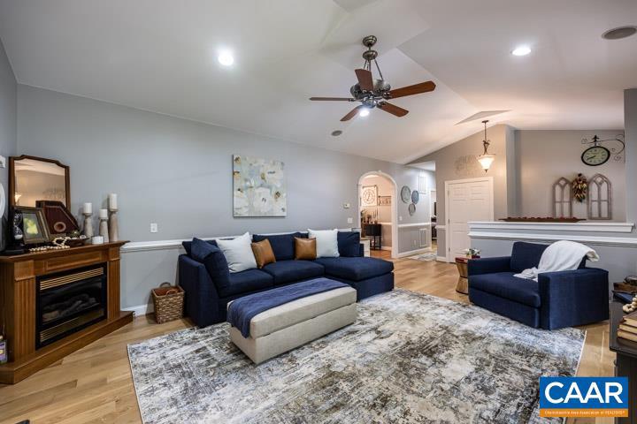 SHENANDOAH CROSSING - Residential