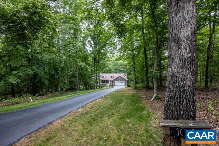 SHENANDOAH CROSSING - Residential