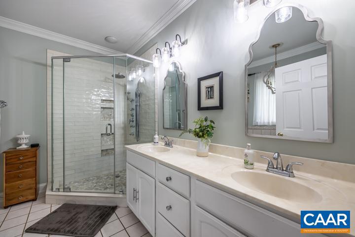 SHENANDOAH CROSSING - Residential