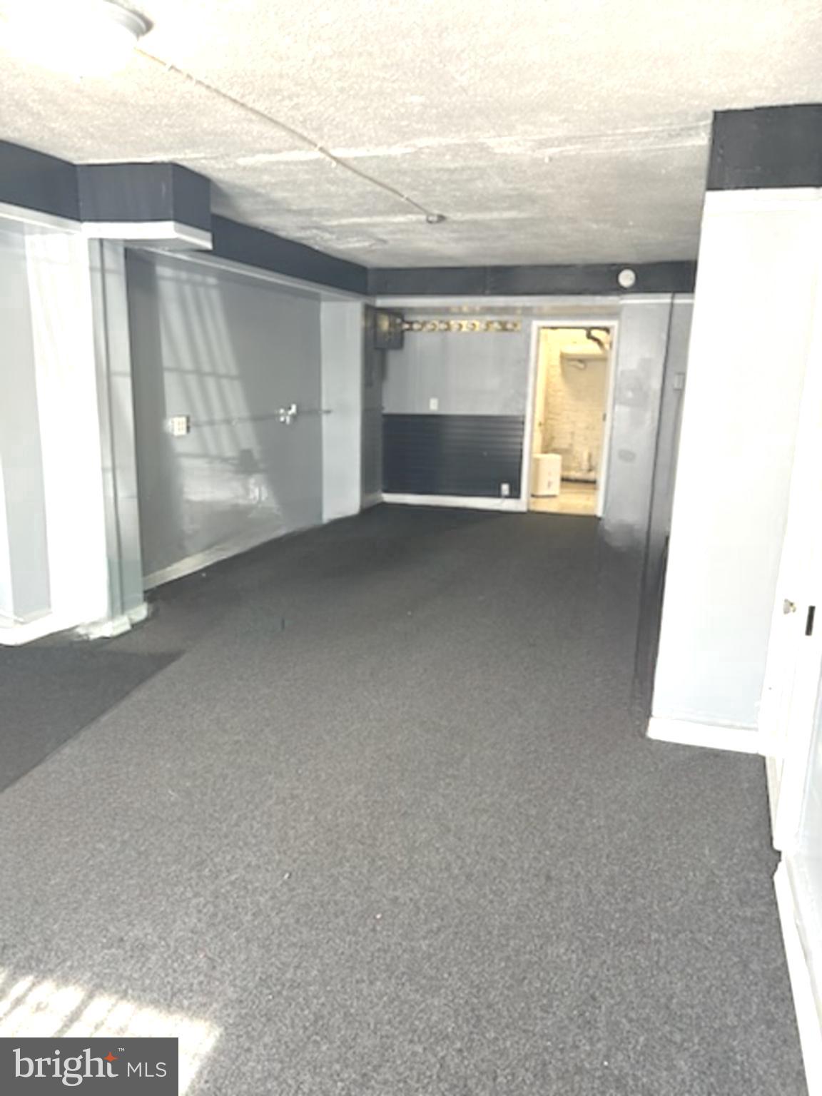 GARDENVILLE - Commercial Lease