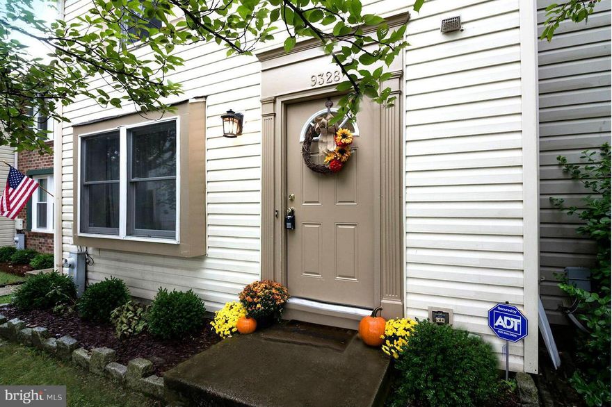 Stunningly renovated townhome in ideal location in the heart of everything wonderful that Columbia has to offer. Kitchen and baths beautifully and thoughtfully renovated. Design palette paint throughout. Oversized deck leads to nicely sized, fully fenced backyard. You will feel like you are walking through a model home. Truly turnkey - you don't want to miss this one - don't hesitate!