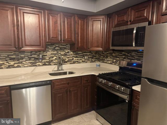 PAINTERS CROSSING - Residential Lease