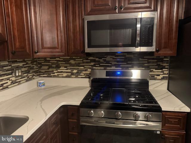 PAINTERS CROSSING - Residential Lease