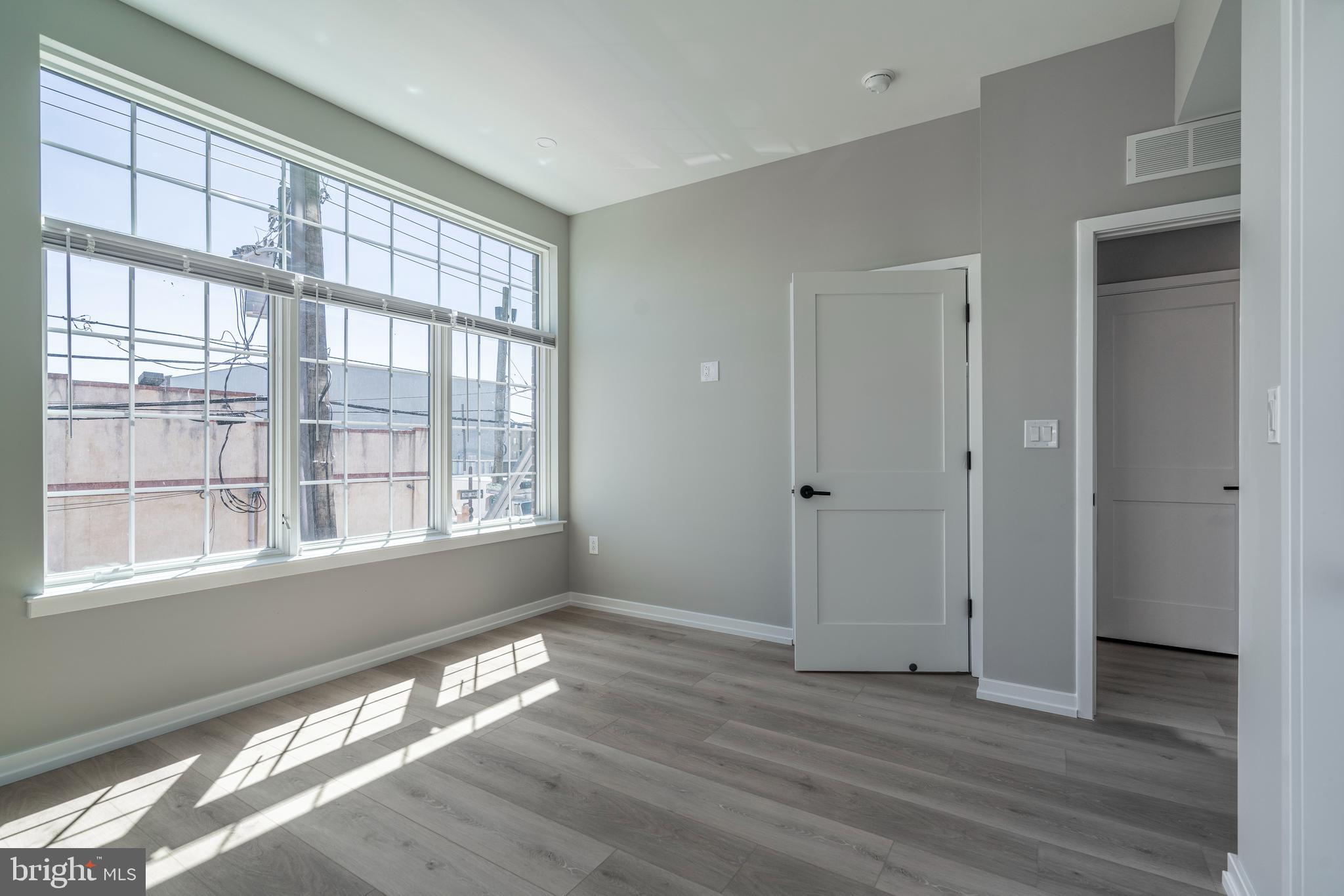 GRADUATE HOSPITAL - Residential Lease