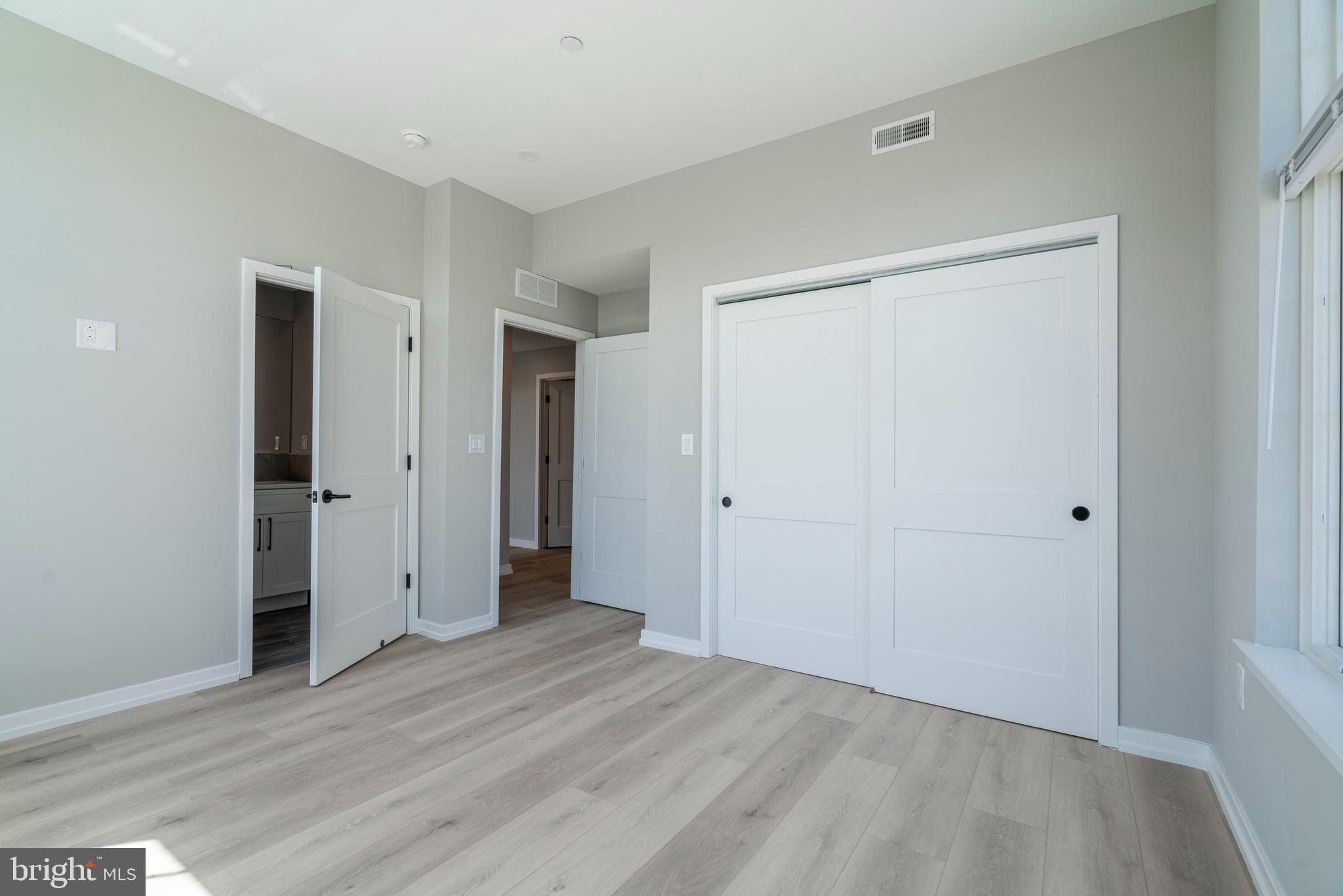 GRADUATE HOSPITAL - Residential Lease