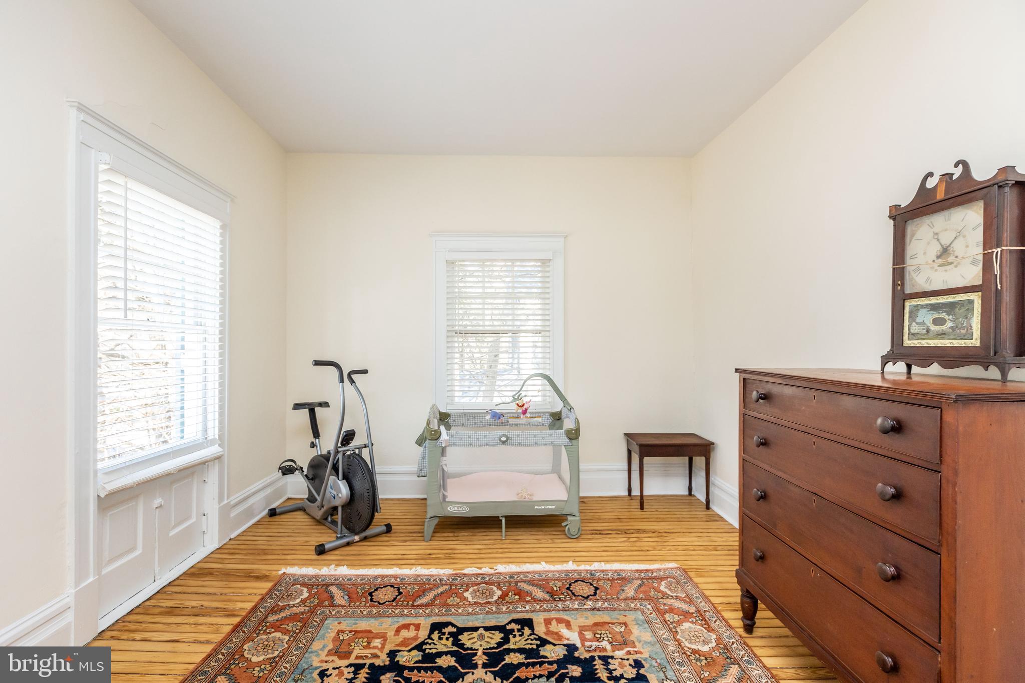 ROLAND PARK - Residential