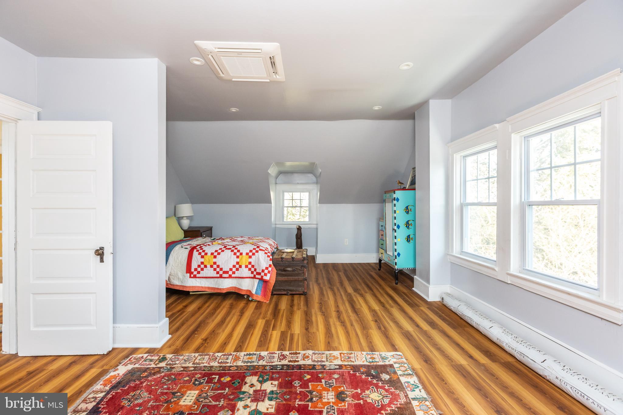 ROLAND PARK - Residential