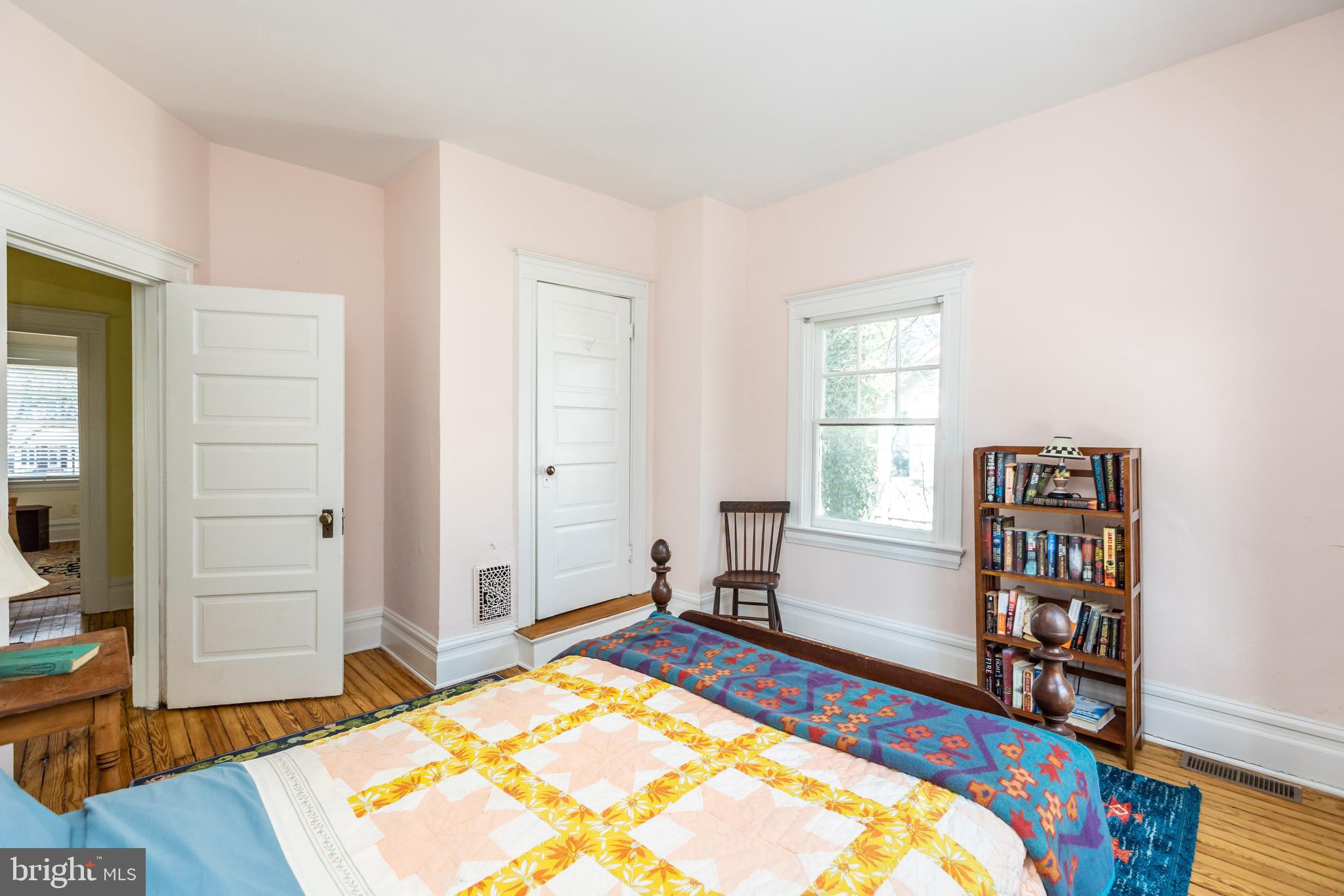 ROLAND PARK - Residential