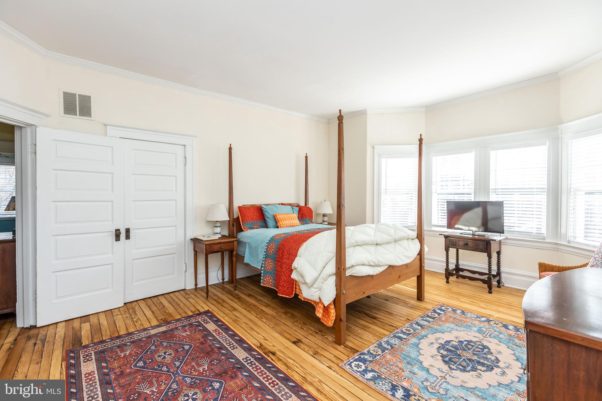 ROLAND PARK - Residential