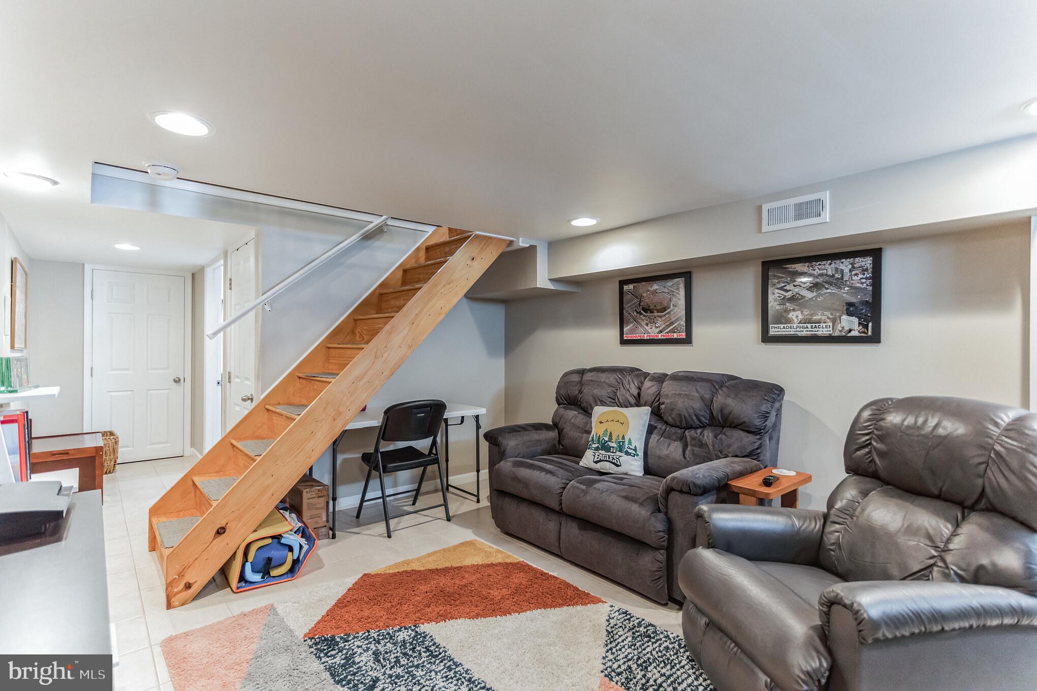 OLDE RICHMOND - Residential Lease