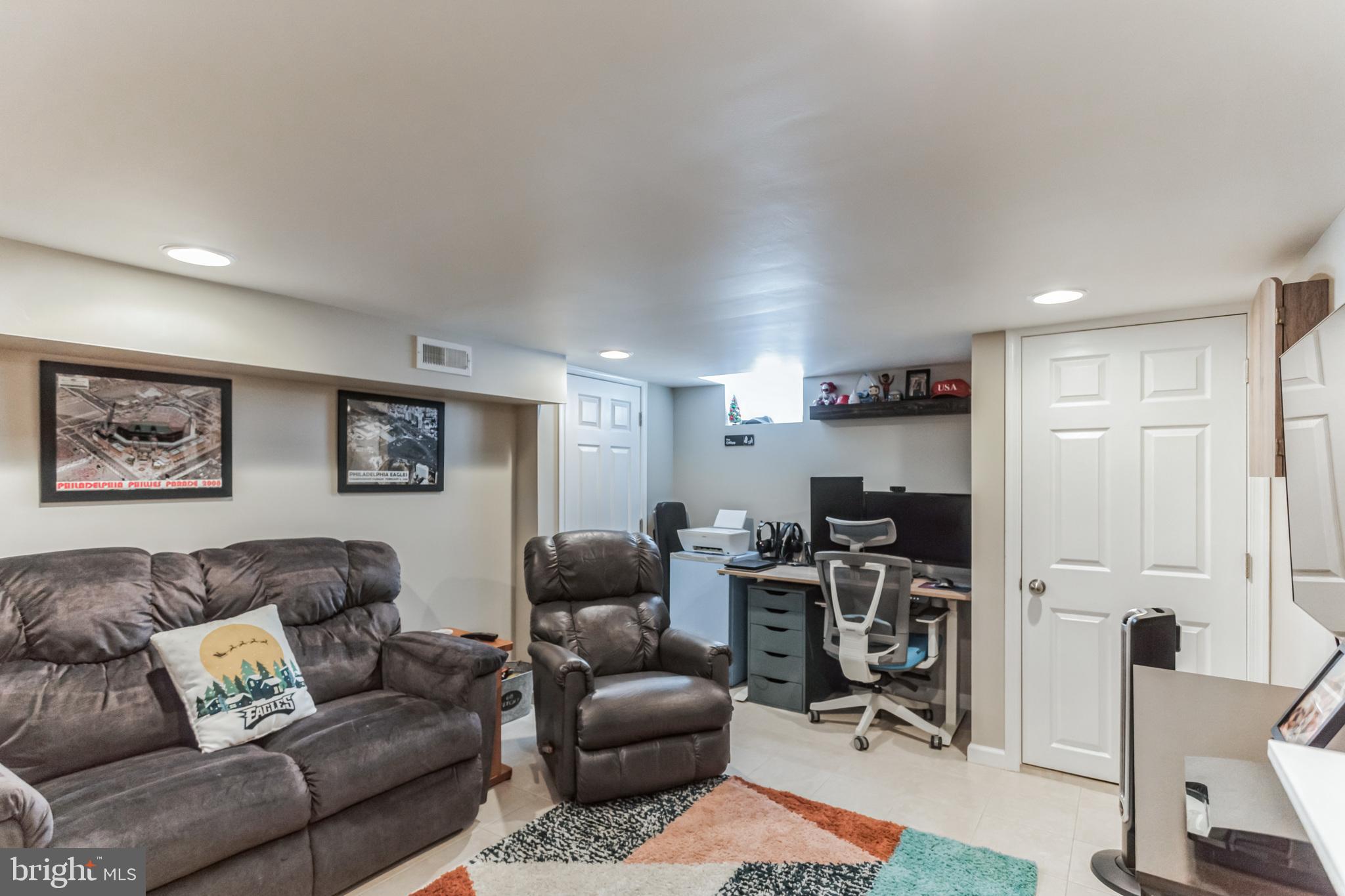 OLDE RICHMOND - Residential Lease