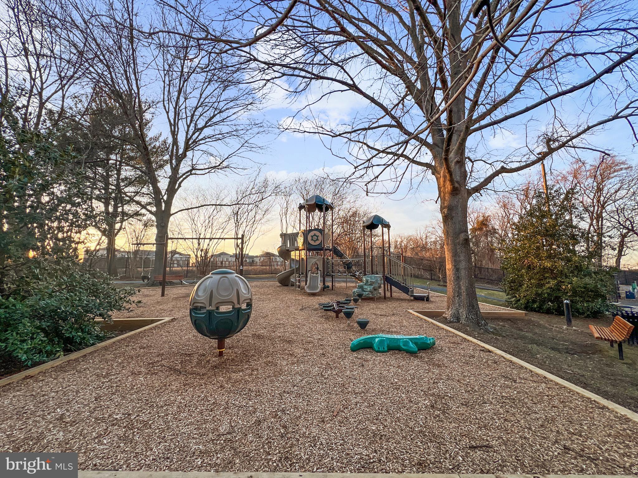 MONTEBELLO - Residential