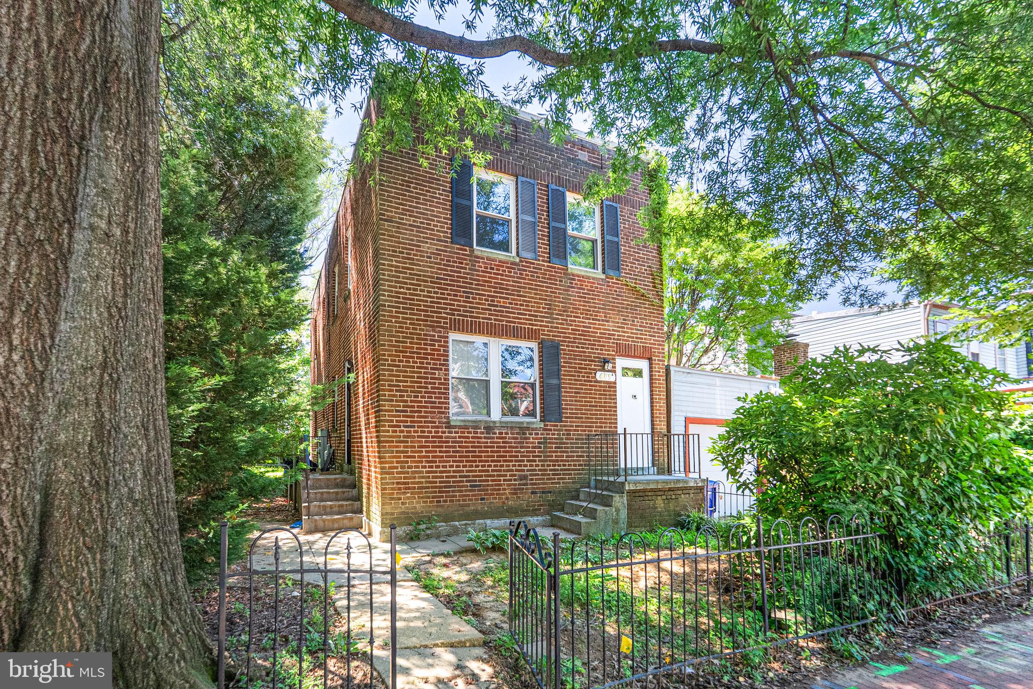 609 INDEPENDENCE AVENUE SE
