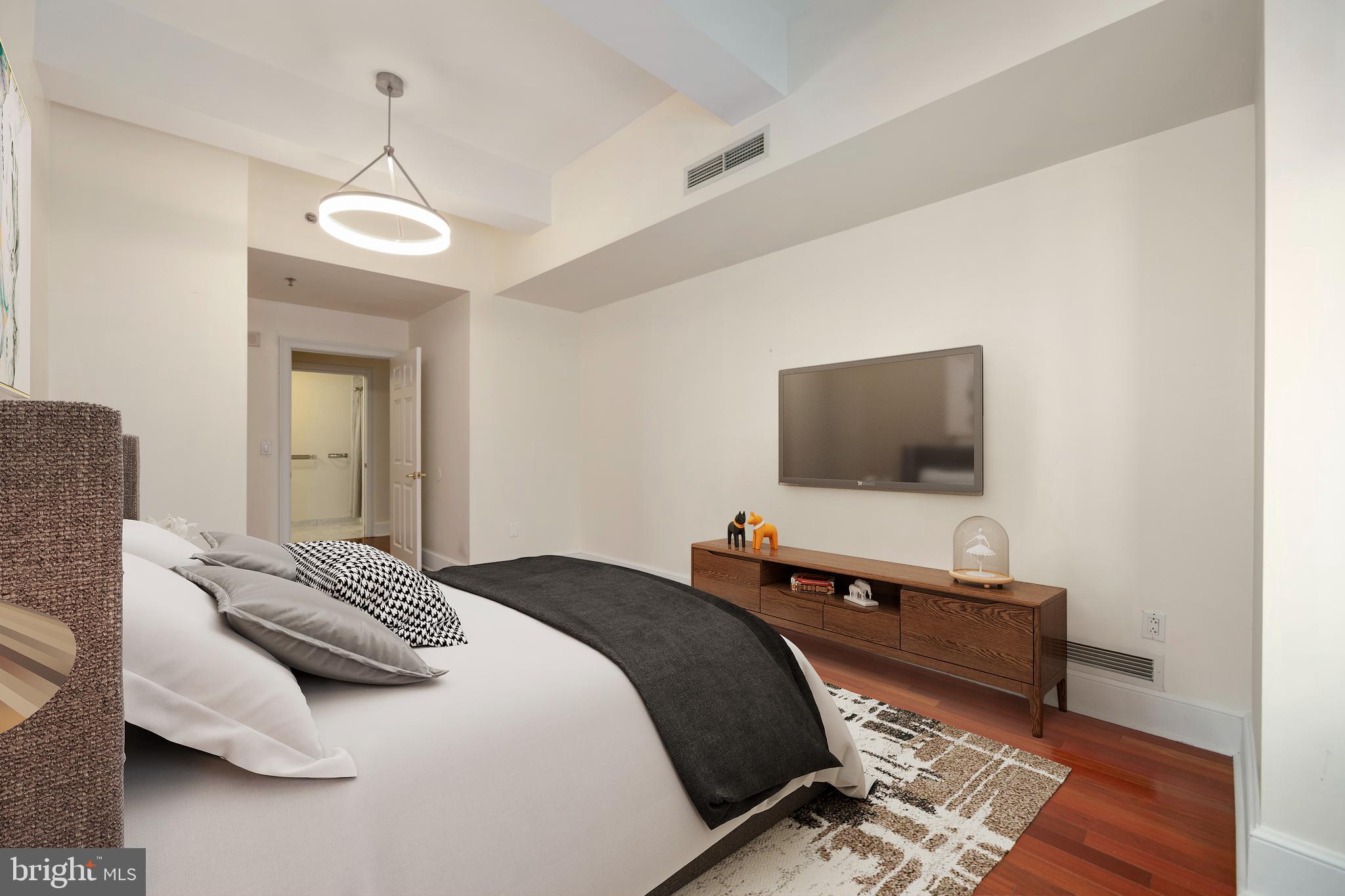 1500 CHESTNUT STREET 6D