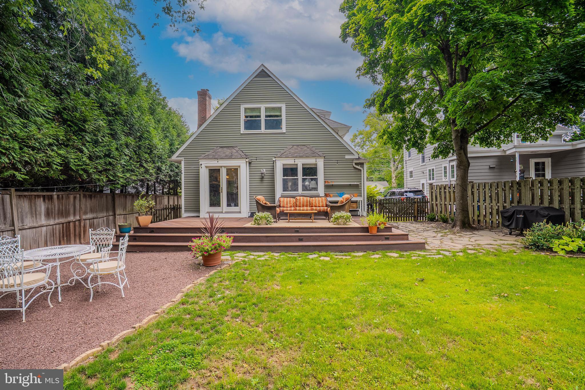 17 E FRANKLIN AVENUE