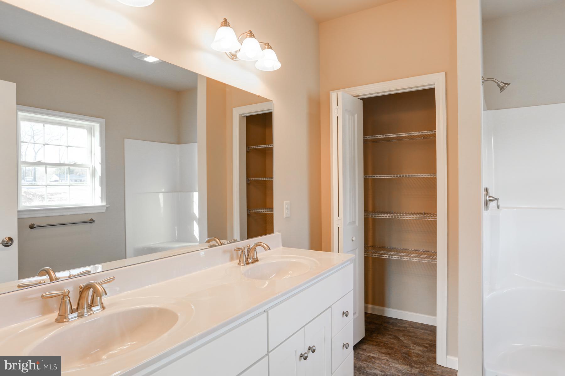 STONEYBROOK OF ELIZABETHTOWN - Residential