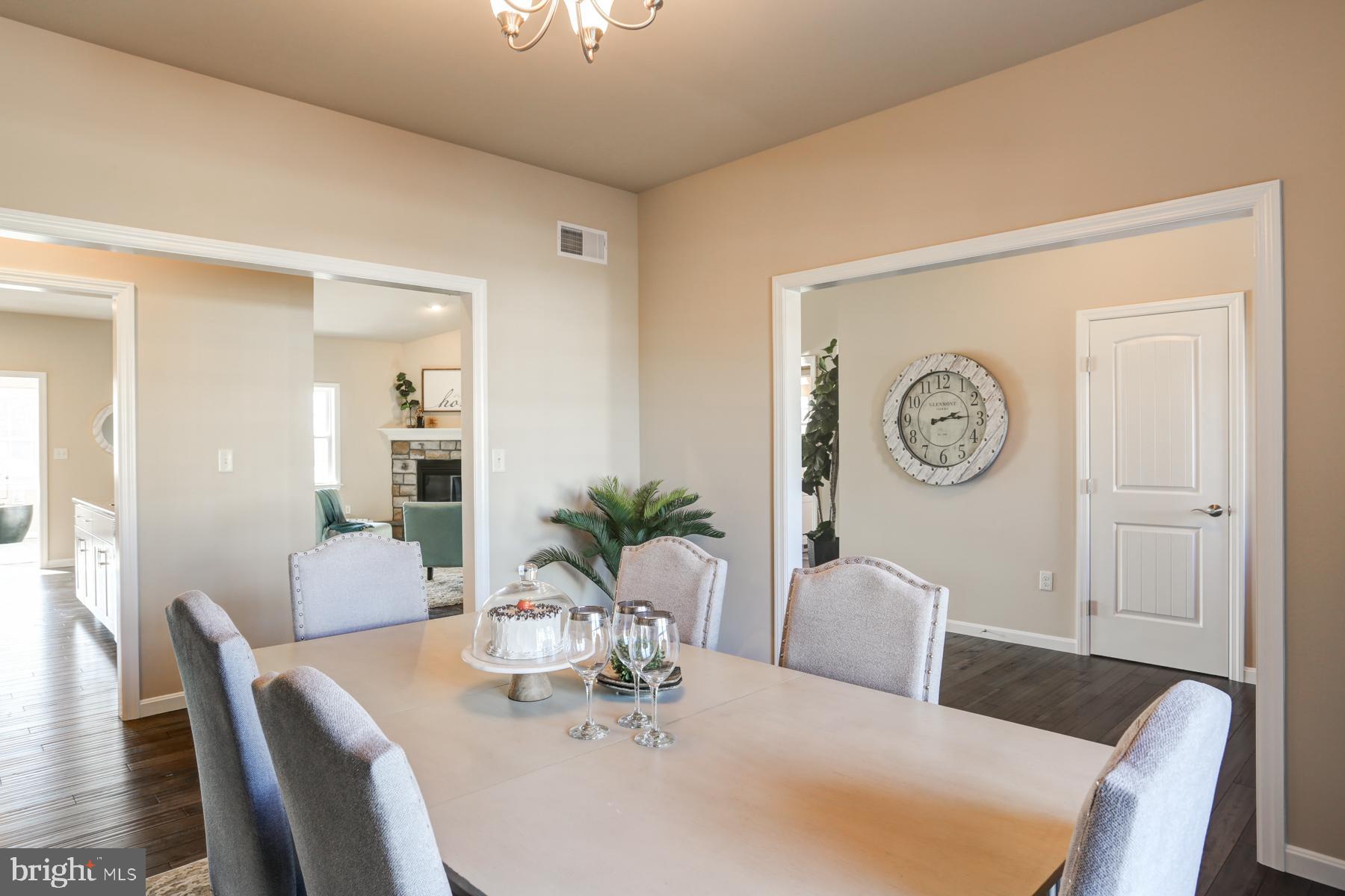 STONEYBROOK OF ELIZABETHTOWN - Residential
