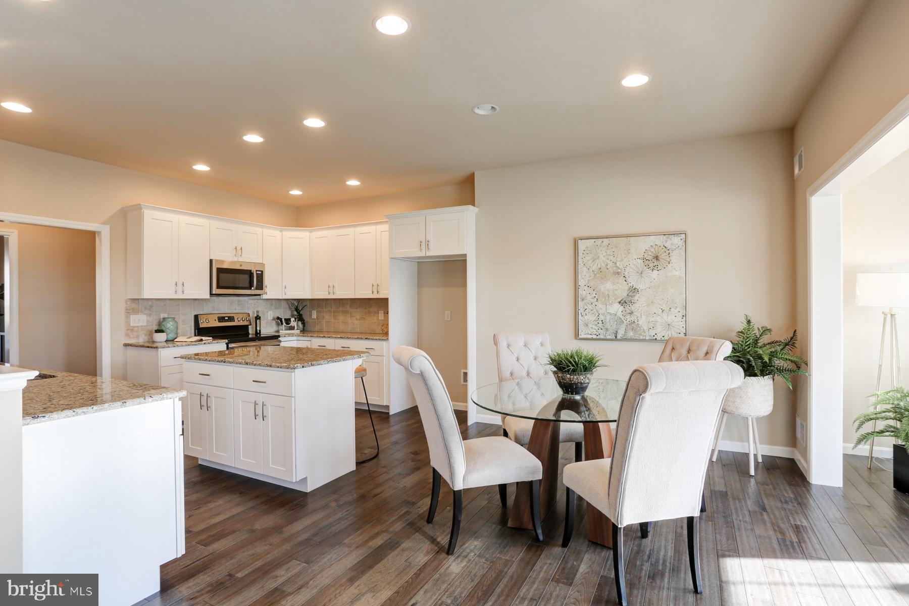 STONEYBROOK OF ELIZABETHTOWN - Residential