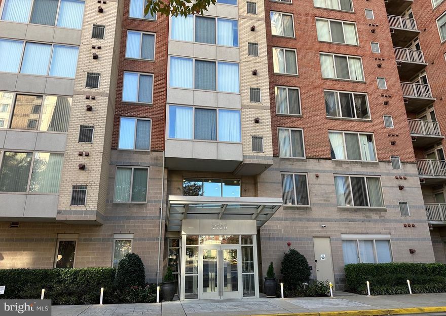 Spacious 1 BR/1 BTH with Den available September 1, 2024. Open floor plan with granite countertops in the kitchen and a breakfast bar overlooking the living room and dining room. Stackable Washer/dryer in unit. Lots of closet space including a walk-in closet in the bedroom. Only 1 block to Dunn Loring metro center & easy access to I-495, I-66, Rt 50 & Rt 29. Tysons Corner is minutes away. a few blocks to the Mosaic District with movies theater, restaurants, shops, and local events. Underground parking included. The building offers a fitness room, party room, business center as well as a roof-top swimming pool and 24-hour concierge on site.